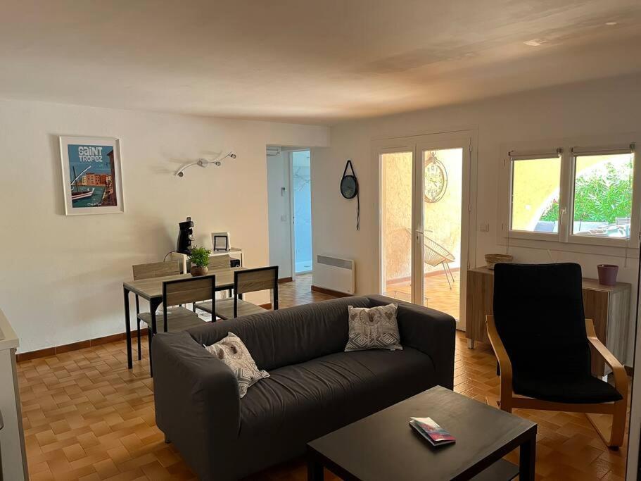 Bas De Villa 70M2 Independant Avec Espace Jacuzzi Prive Le Lavandou Eksteriør billede