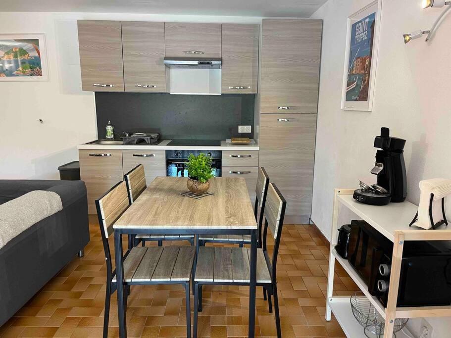 Bas De Villa 70M2 Independant Avec Espace Jacuzzi Prive Le Lavandou Eksteriør billede